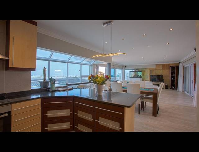 4 BEDROOM FREESTANDING TO LET IN MELKBOSSTRAND CENTRAL